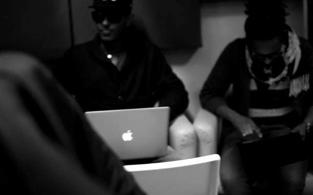 Simdal-Eins-A-mit-Good-G.-im-Studio